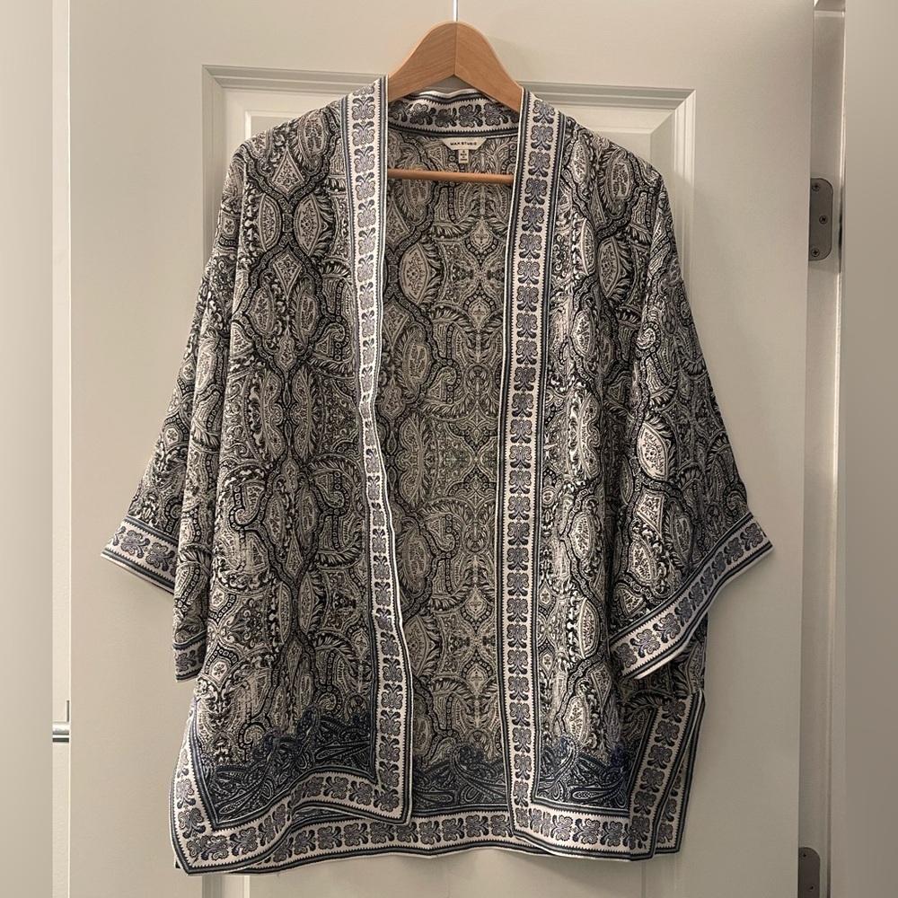 Max Studio Black, White, Blue Paisley Wrap